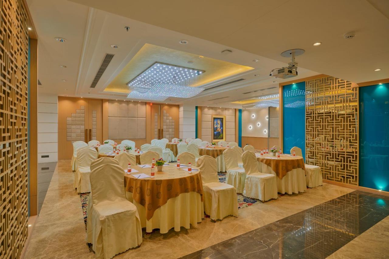 Skk Blu Hotel & Spa Удайпур Екстер'єр фото